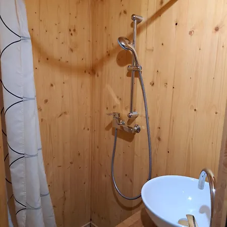 Studio Meuble Proche Conseil Departemental Du Jura Lons-le-Saunier Extérieur photo