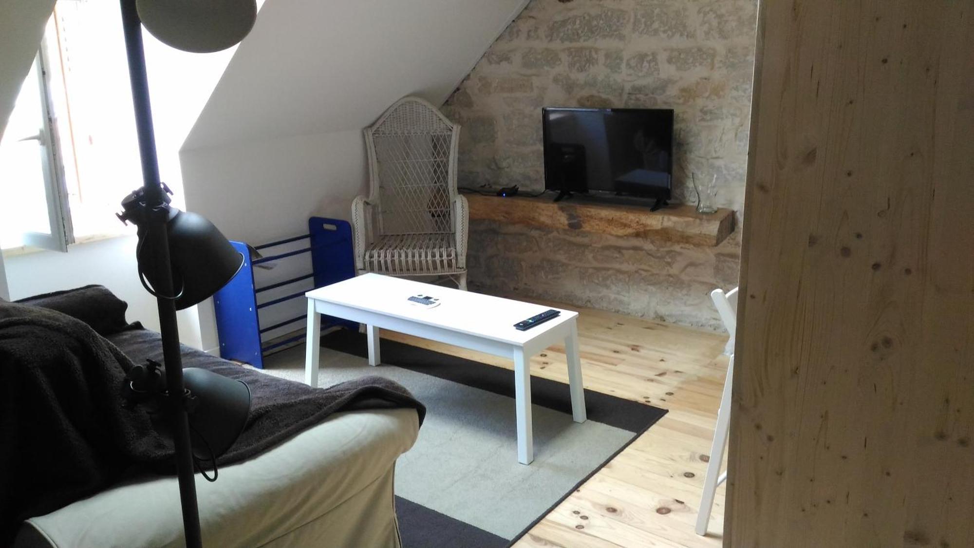Meuble Proche Conseil Departemental Du Jura Lons-le-Saunier